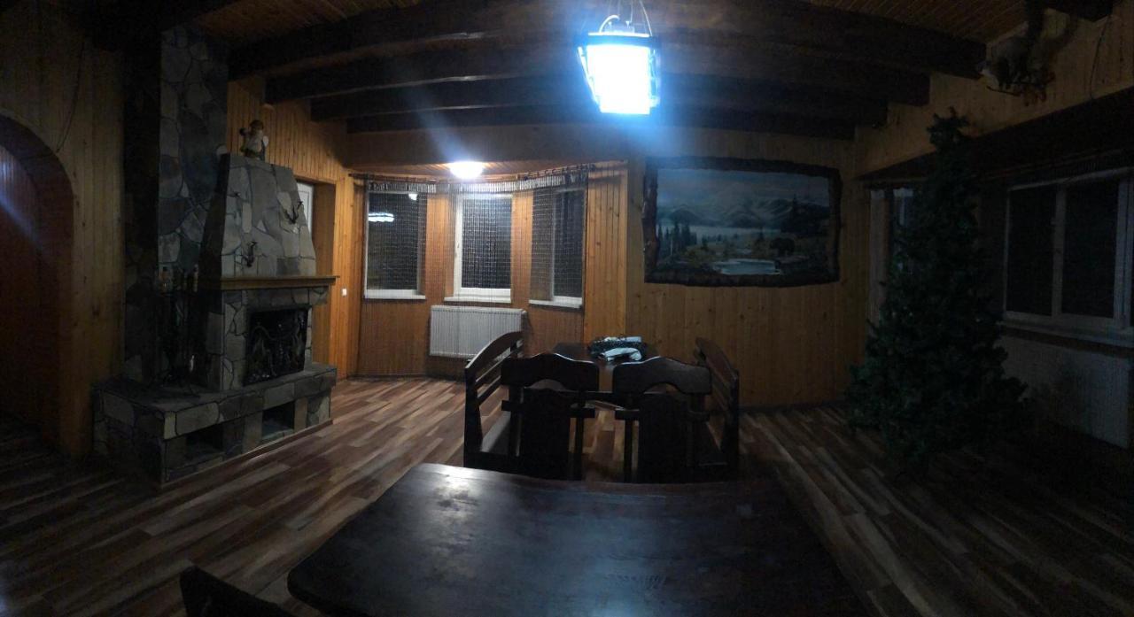 Hotel Опришок Palyanytsya Exterior foto