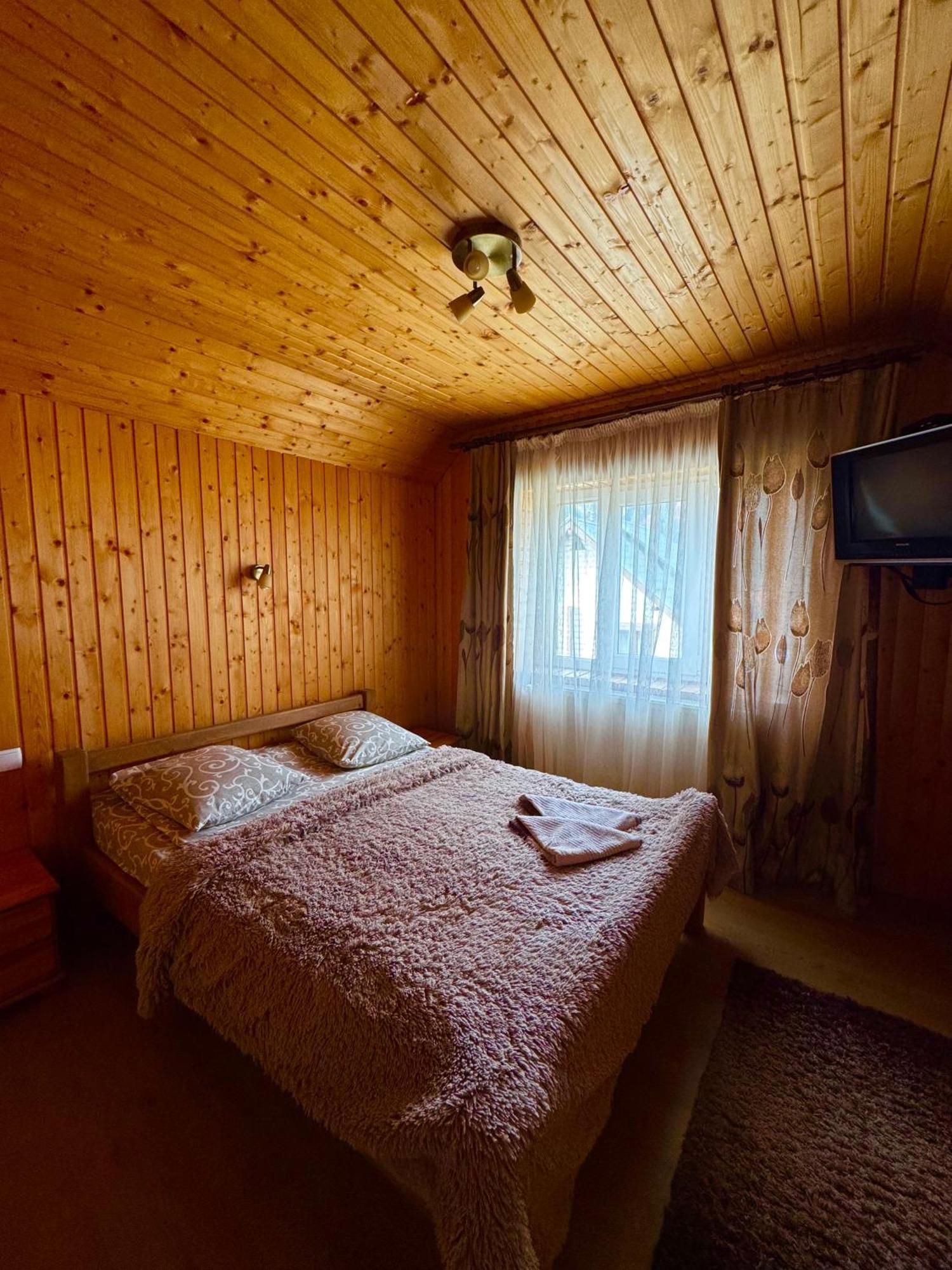 Hotel Опришок Palyanytsya Exterior foto